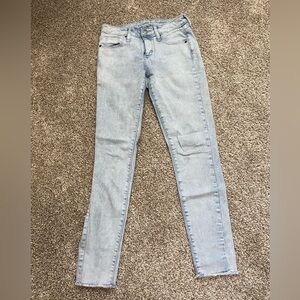 Women’s Universal Thread Jeans